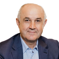 Узденов 
Али Муссаевич  Председатель Наблюдательного совета Ассоциации  Вице-президент АФК «Система», бизнесмен, меценат, крупный коневладелец, удостоен высших государственных наград